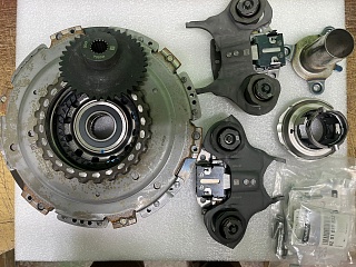 Сцепление в сборе (с выжимным и вилками) 6DCT250 DPS6 FORD Fiesta VI 1.0 с 13г.  602001400